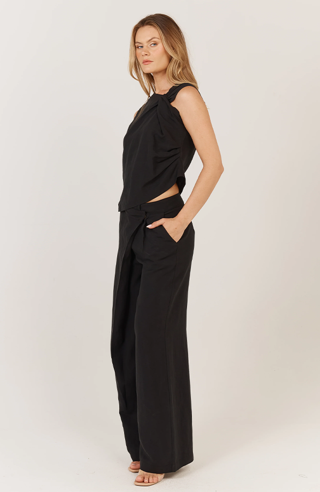 Sandara Pant - Black