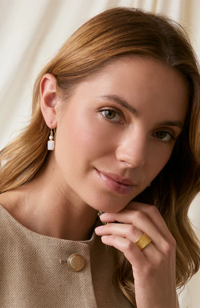 Rosie Earrings - Freshwater Pearl