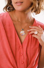 ROSY Round Pendant Necklace