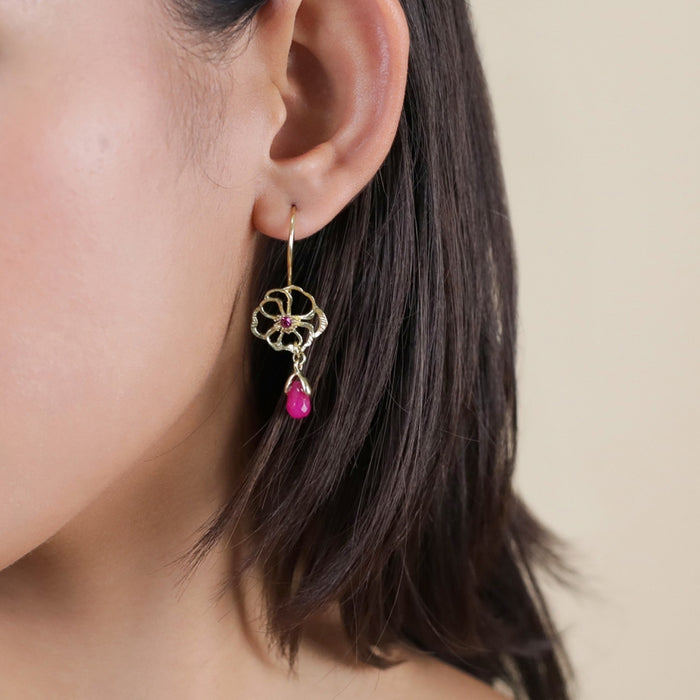 POPPY Small Flower On Hook Earrings