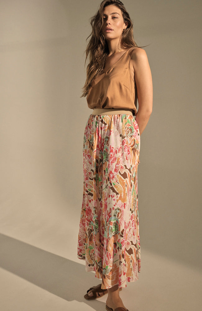 Astrid V-Neck Silk Tank Top - Pecan