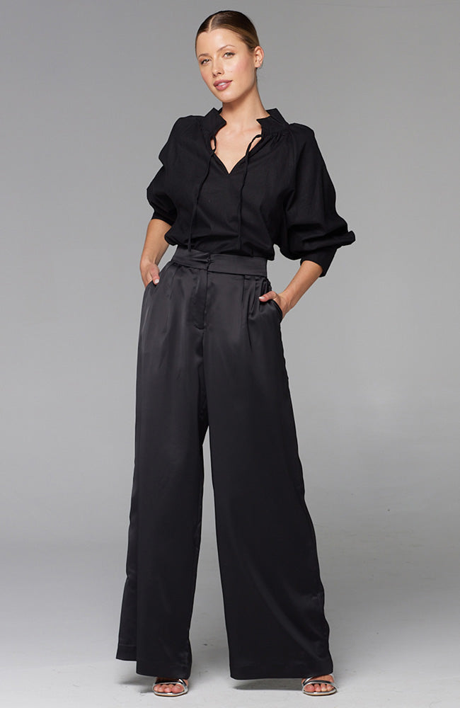 Higher Ground Blouson Sleeve Top - Black