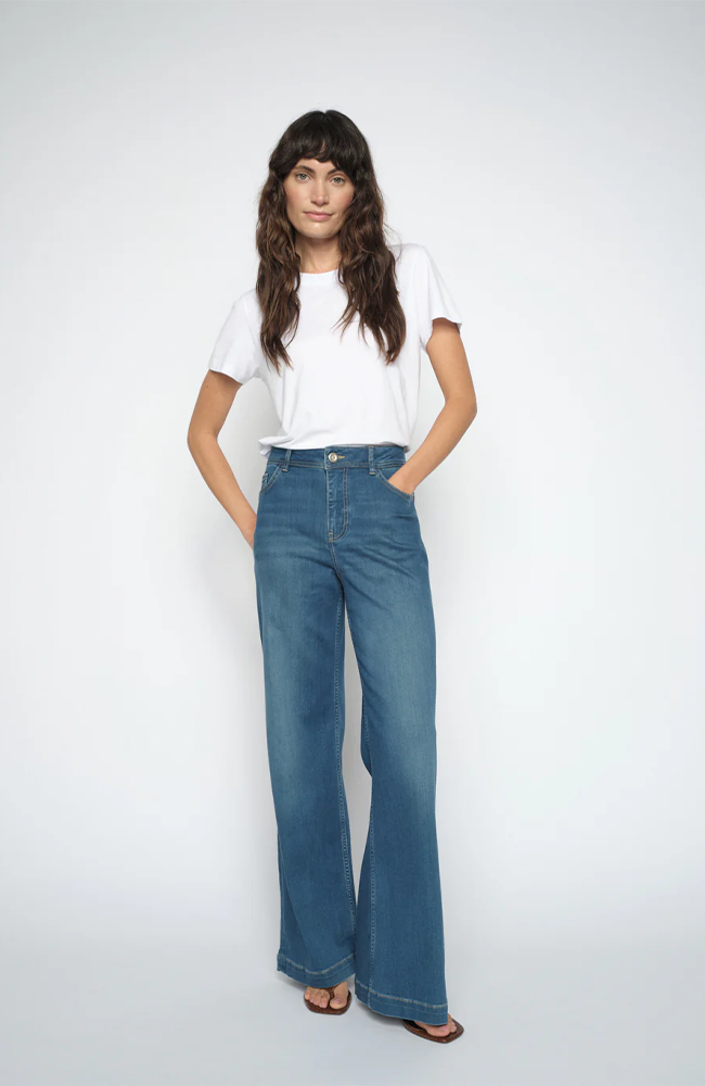 Dara Deluxe Jeans - Mid Blue