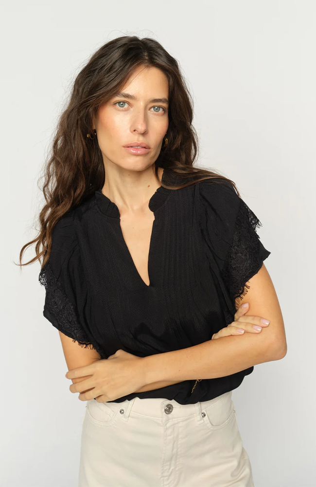 Wea Flowish Blouse - Black