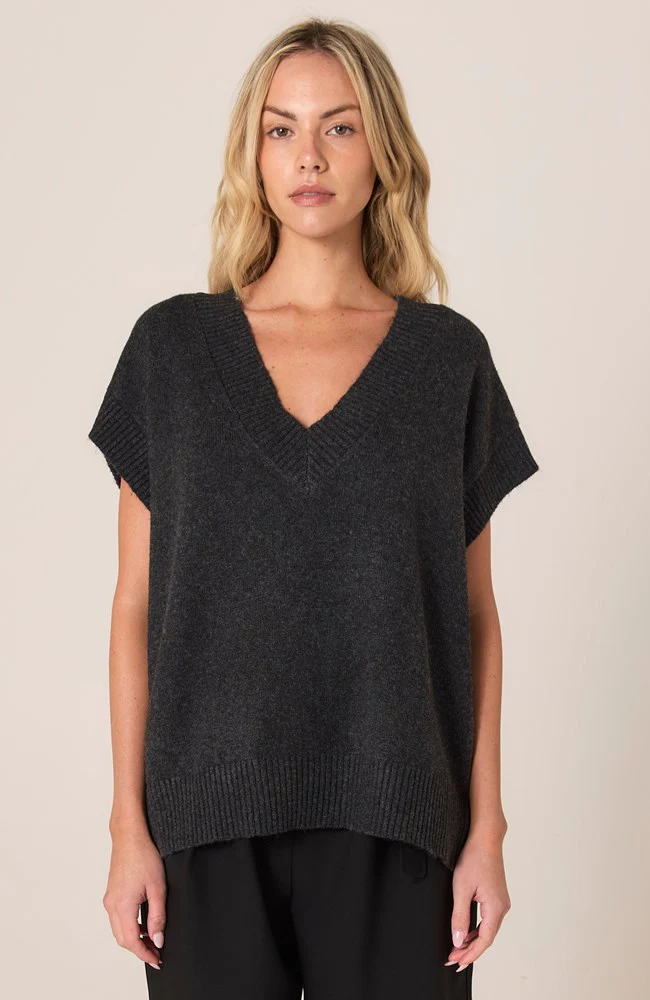 Rae V-Neck Vest - BLack Marle