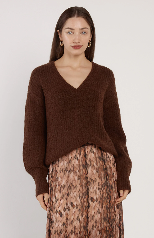 Remy V-Neck Jumper - Chocolate Brown