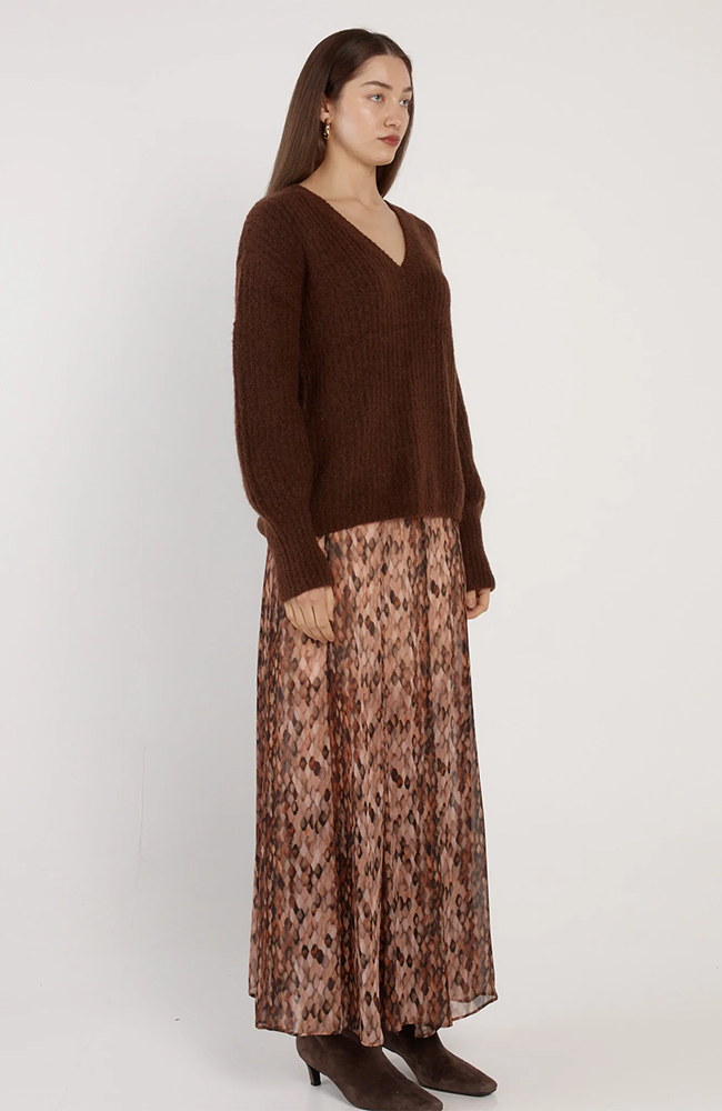 Remy V-Neck Jumper - Chocolate Brown