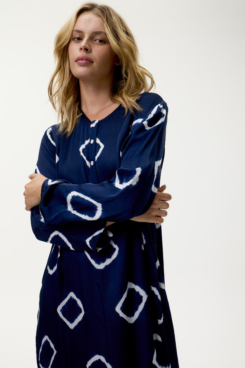 Llew Maxi -Atlas-Cupro-Navy