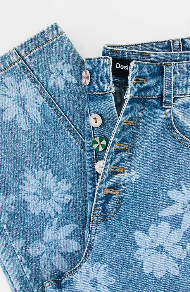 Maggi Floral Jeans - Medium Wash