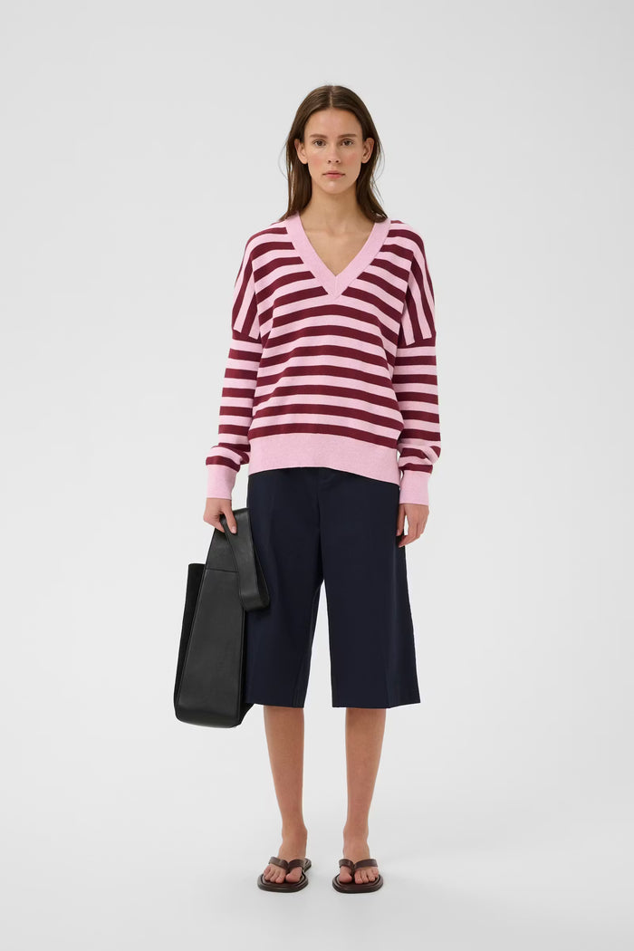 Foster V-neck - Pink/Zinfandel Stripe