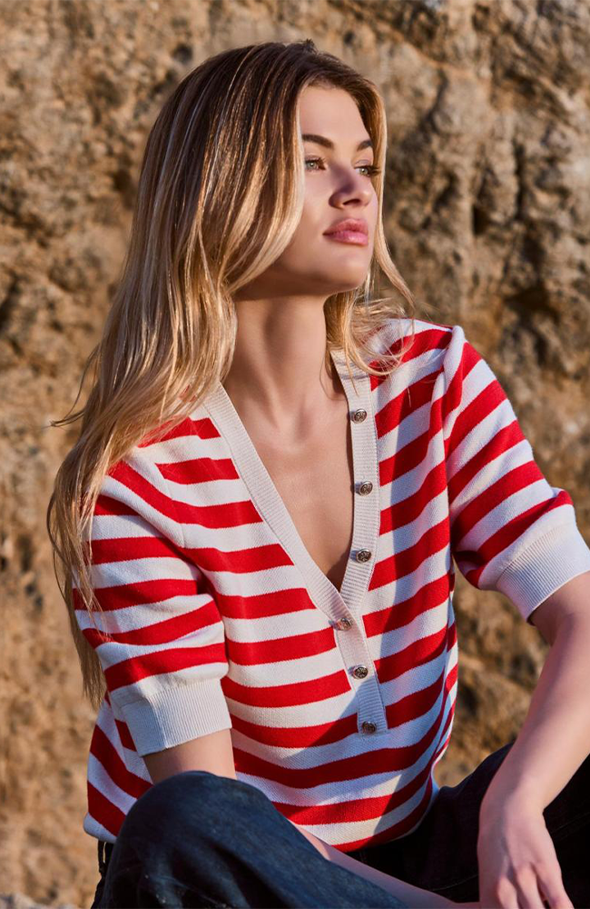 V Neck Pullover Stripes BTN - Red Striped