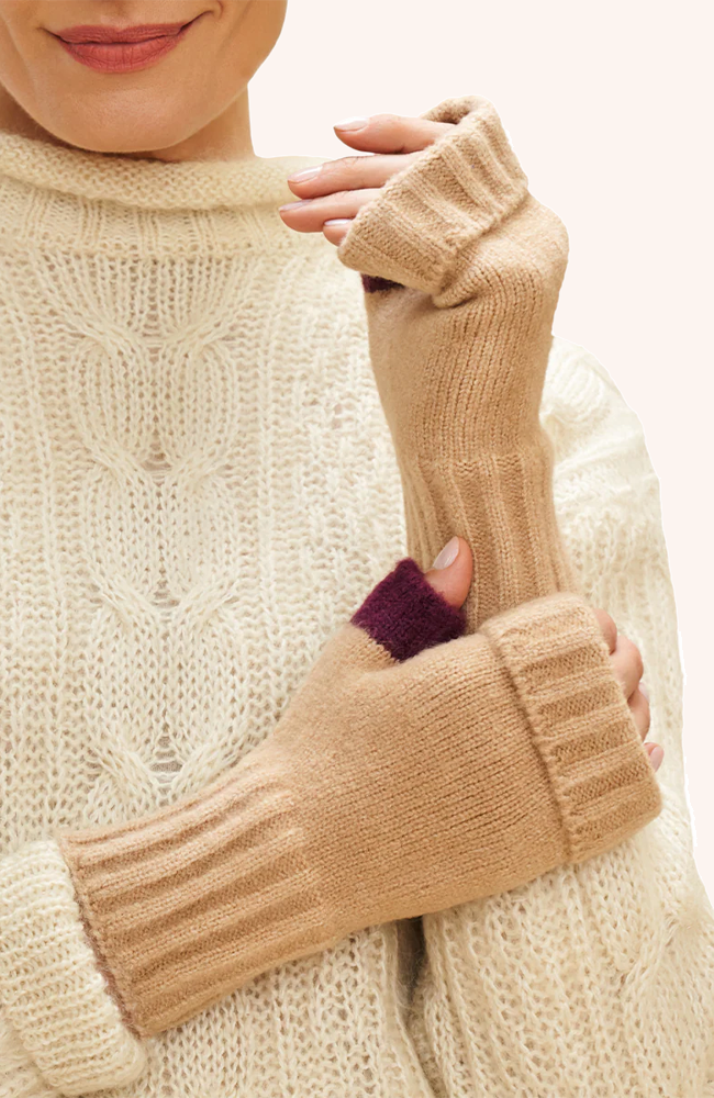 Ladies Cassia Wrist Warmers - Cream