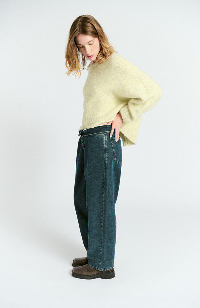 East Jumper - Chick Yellow