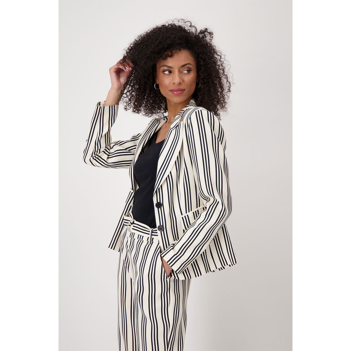 Lapel Collar Blazer Stripes - Black