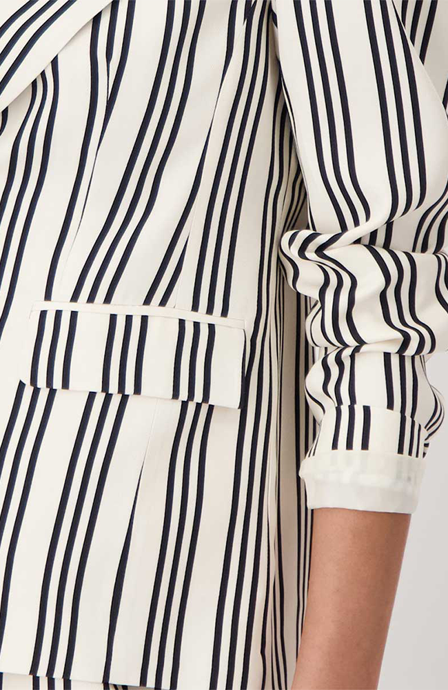 Lapel Collar Blazer Stripes - Black