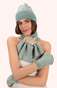 Niamh Wrist Warmers - Ice