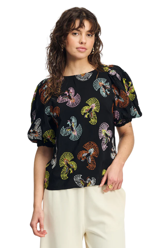 Embroidery Sky Black Top - Black