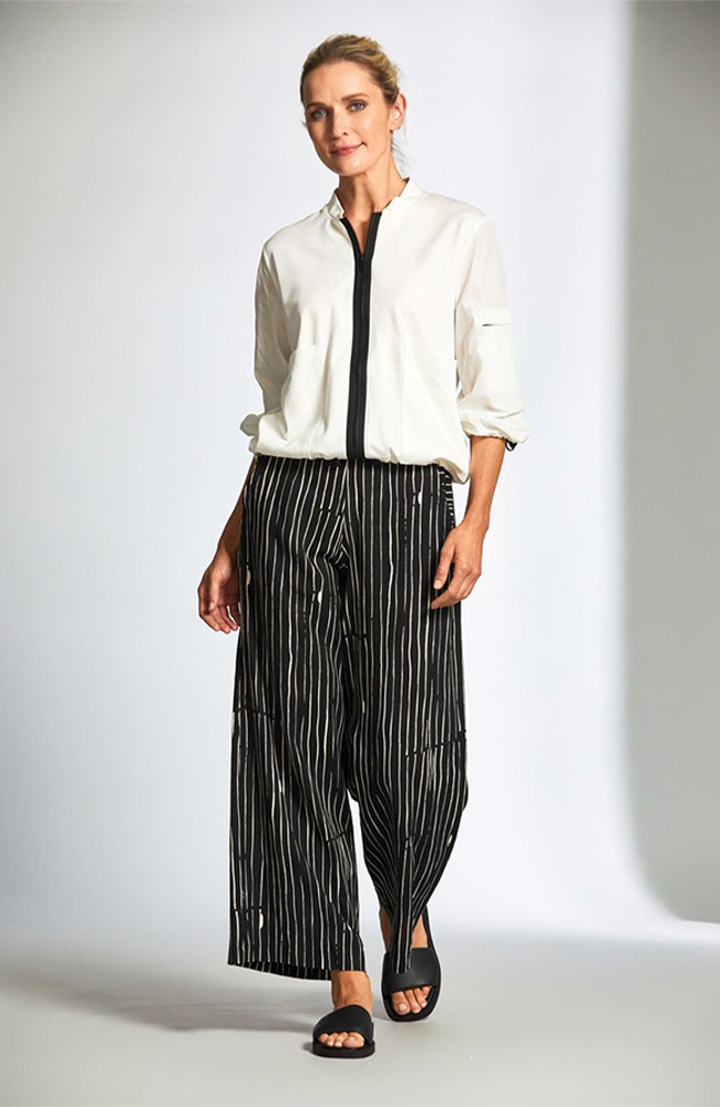 Contrast Zip Cardi - Ecru/Black