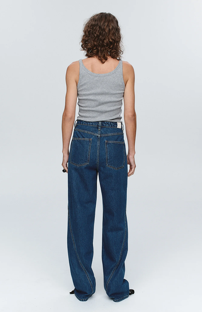 Relaxed Curve Jean - Washed Indigo