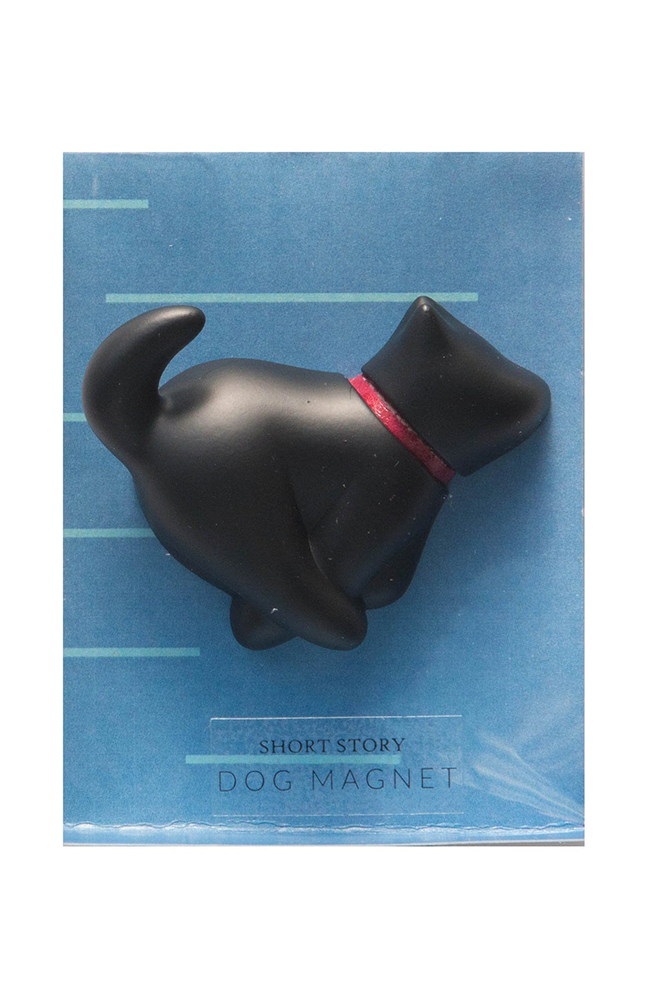 Dog Magnet Playful Black