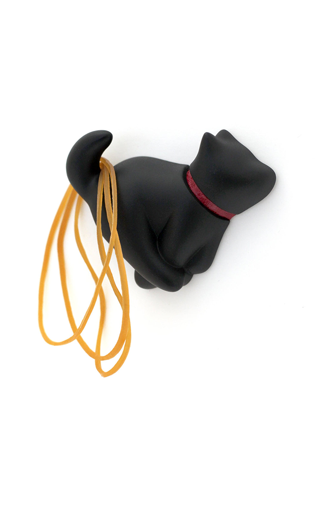 Dog Magnet Playful Black