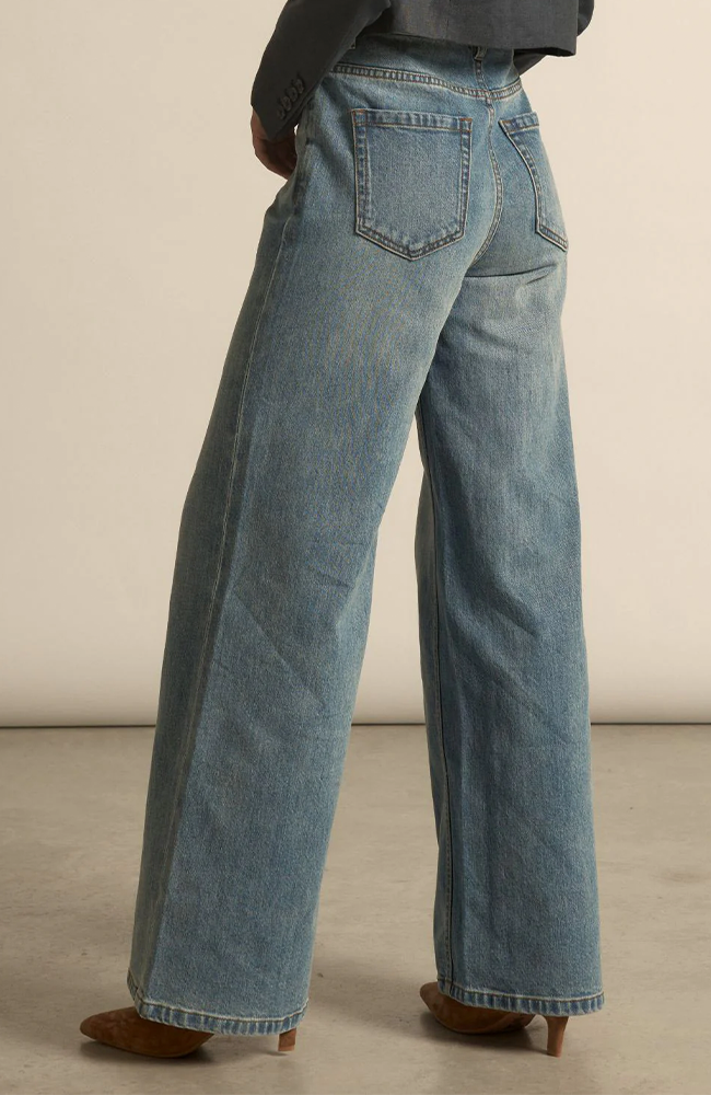 Aura Jean - Mid Denim