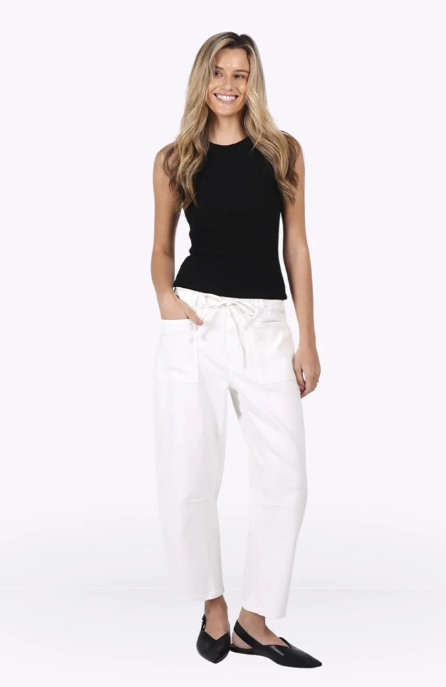 Leo Barrel Leg Jean - White