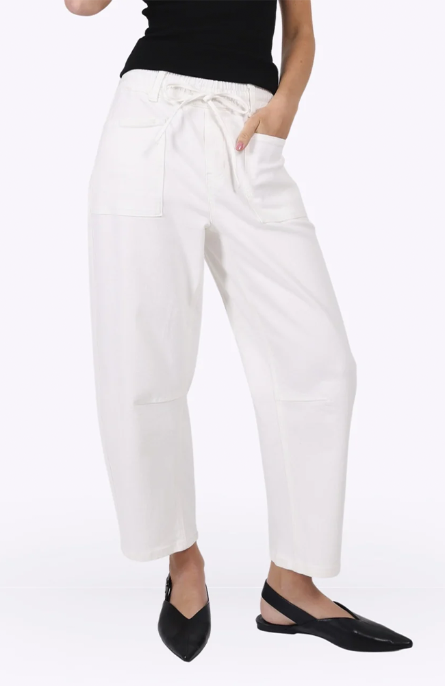 Leo Barrel Leg Jean - White