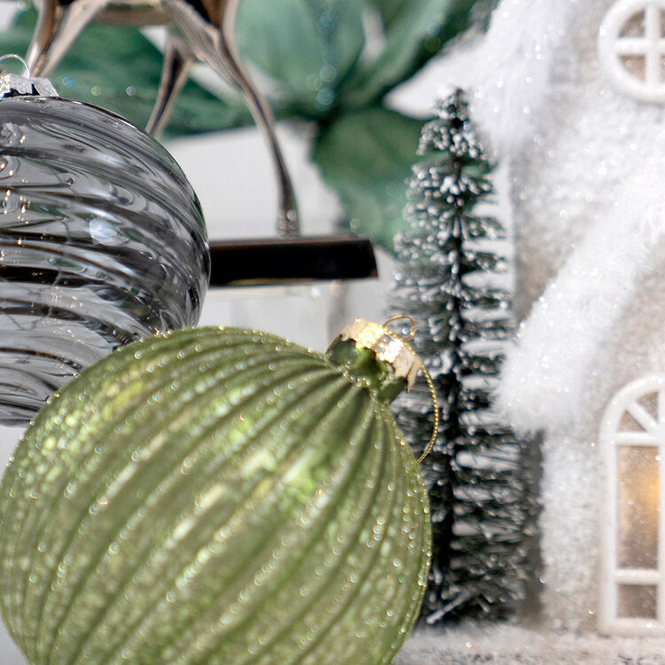 Glass Ribbed Lge Bauble Apple Green