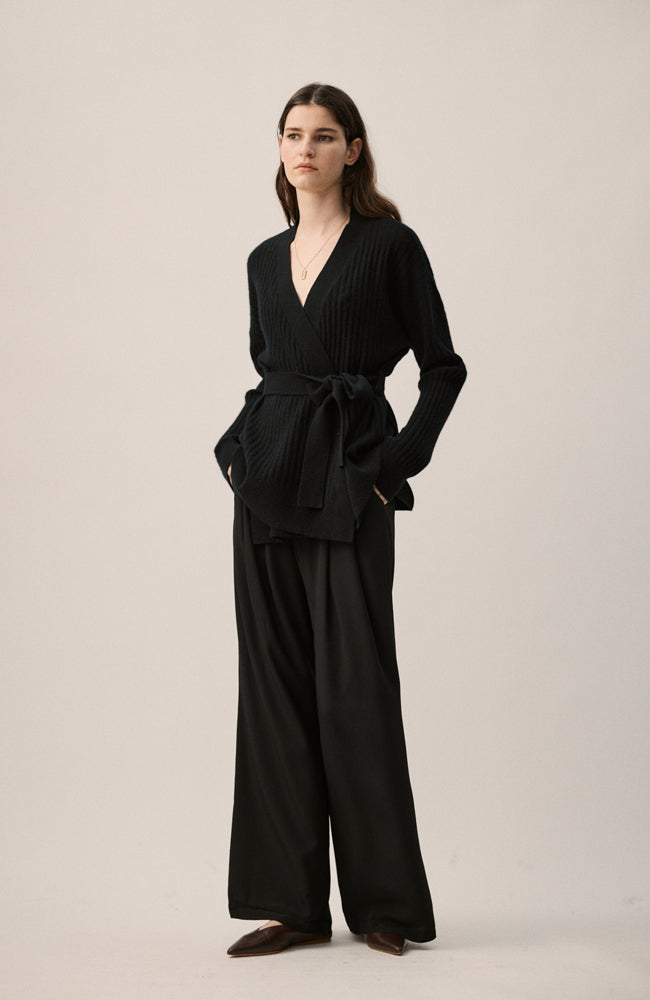 Farrah Cardi - Black