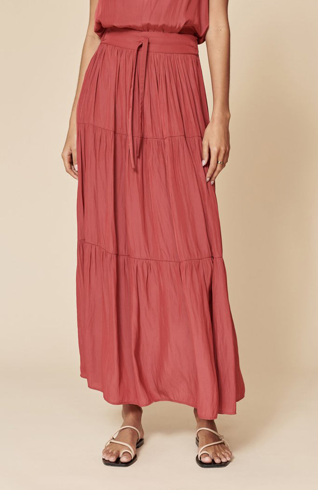 Varv Skirt - Crimson